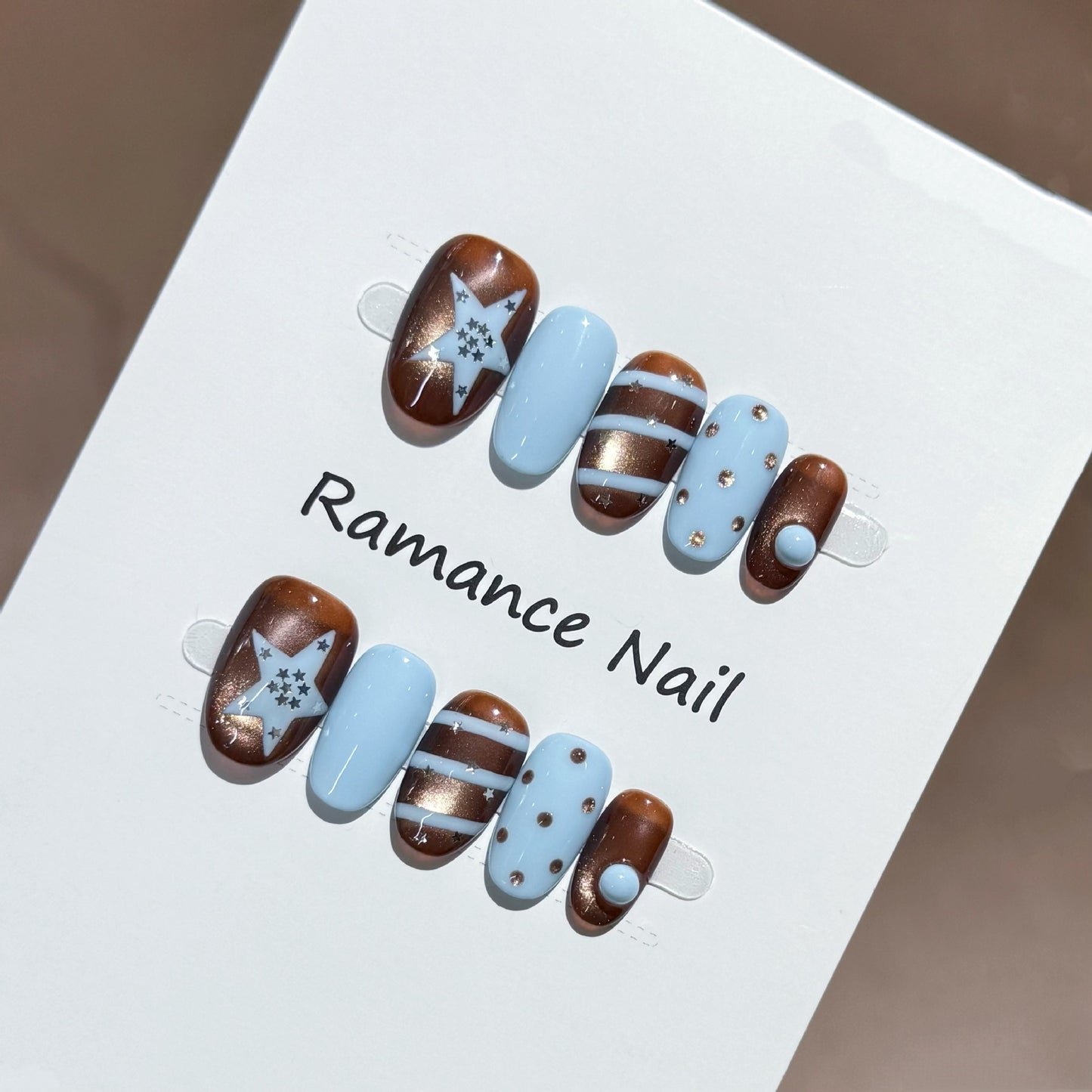 Press-On Nail Art Brehn