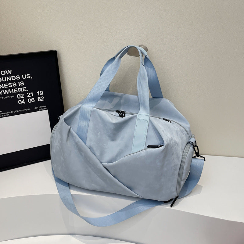 Sportliche Reisetasche Mit Innovativem Design Und Multifunktionalen Fächern Brehn