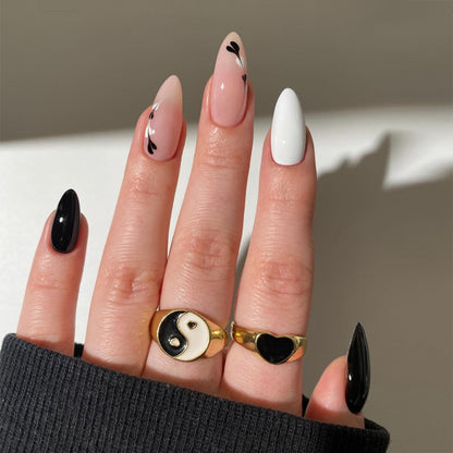 Elegante Stiletto Press-On Nagelkunst mit Strass-Akzenten Brehn