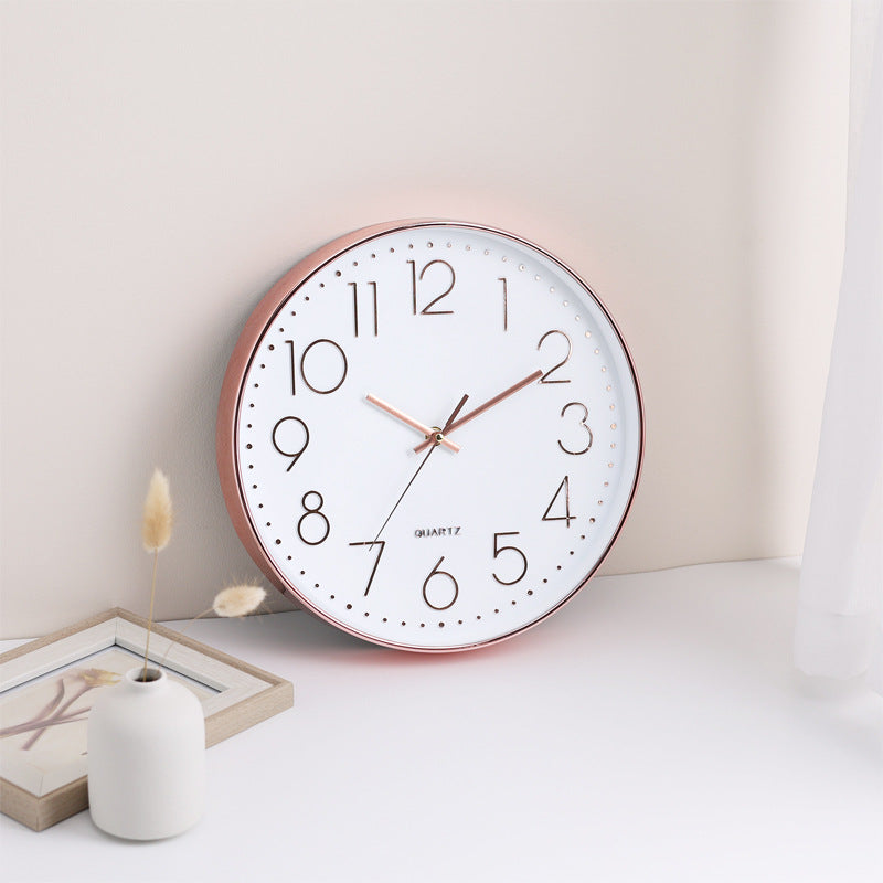 Wanduhr im minimalistischen Design Brehn