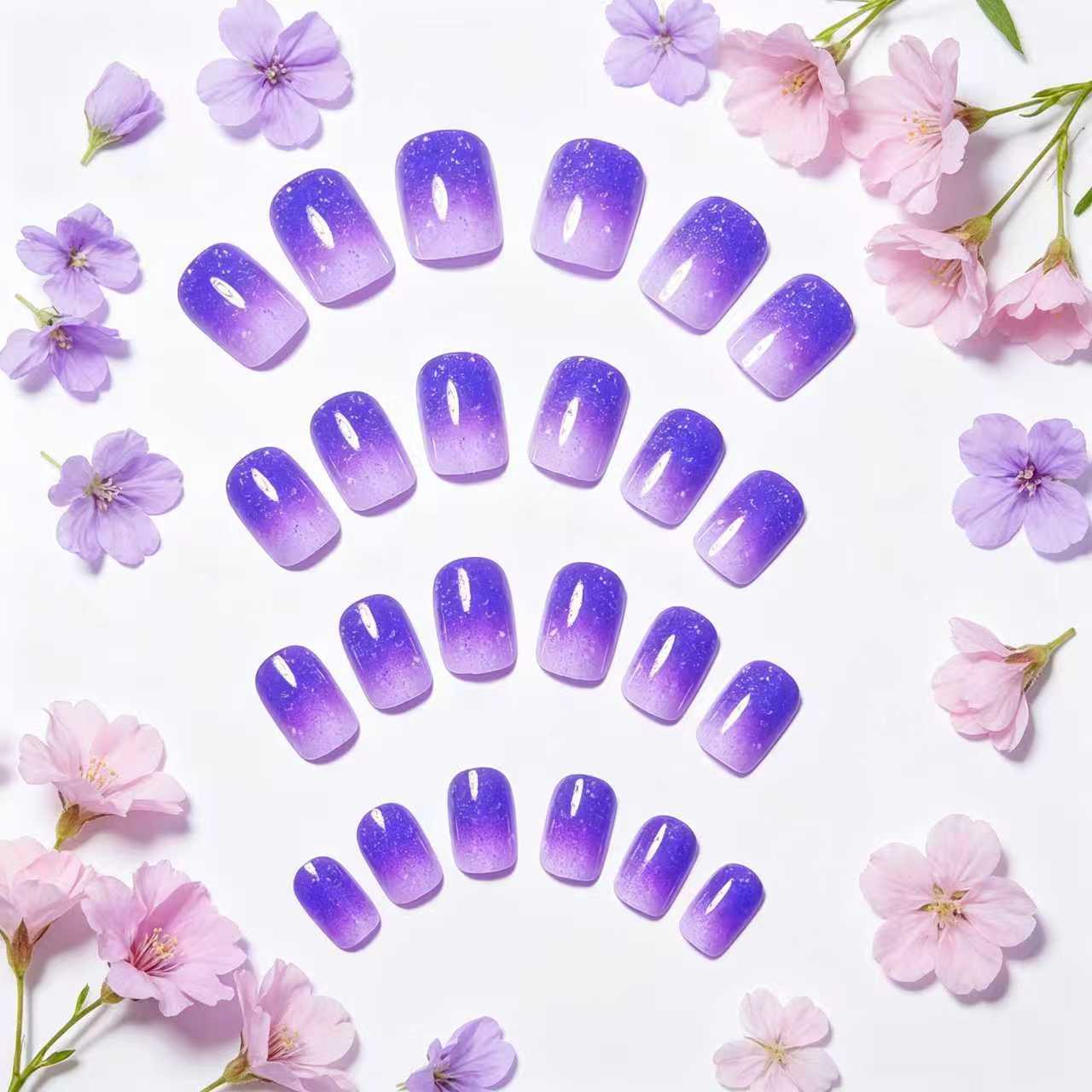 Kunstnägel mit Glamourösem Ombré-Effekt Brehn