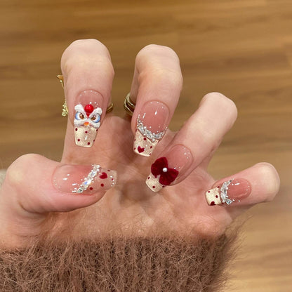 Kreative Kunstnägel mit Blumen- und Fruchtmotiven Brehn