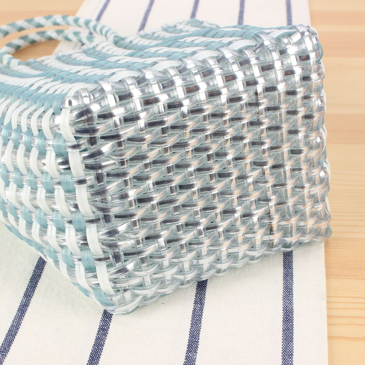 Korbtasche mit Modischem Netzdesign Brehn