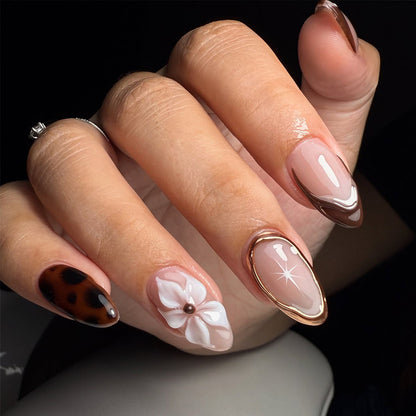 Kreative Künstlerische Press-On Nagelkunst Brehn