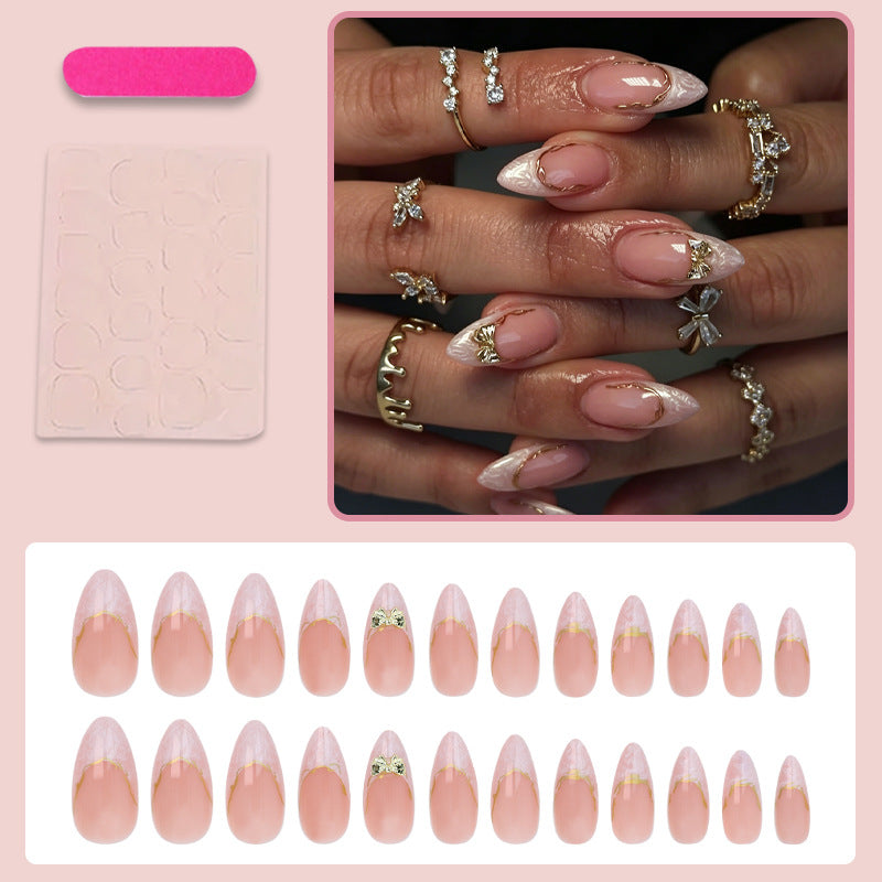 Elegante Nagelkunst Brehn