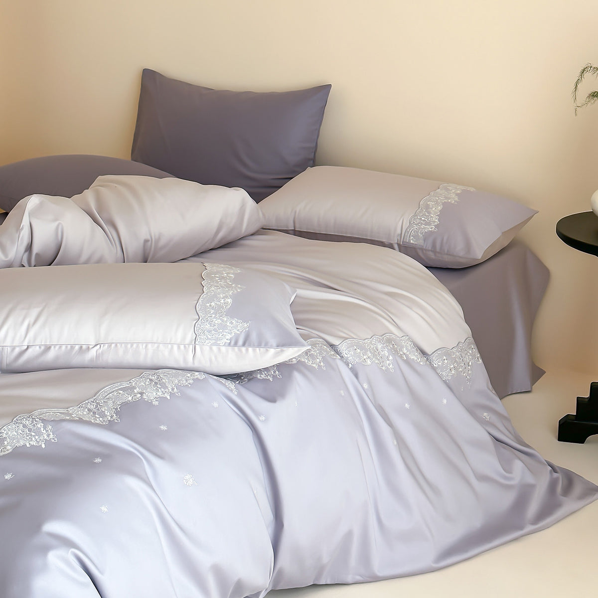 Luxuriös gesticktes Satin Bettbezug-Set