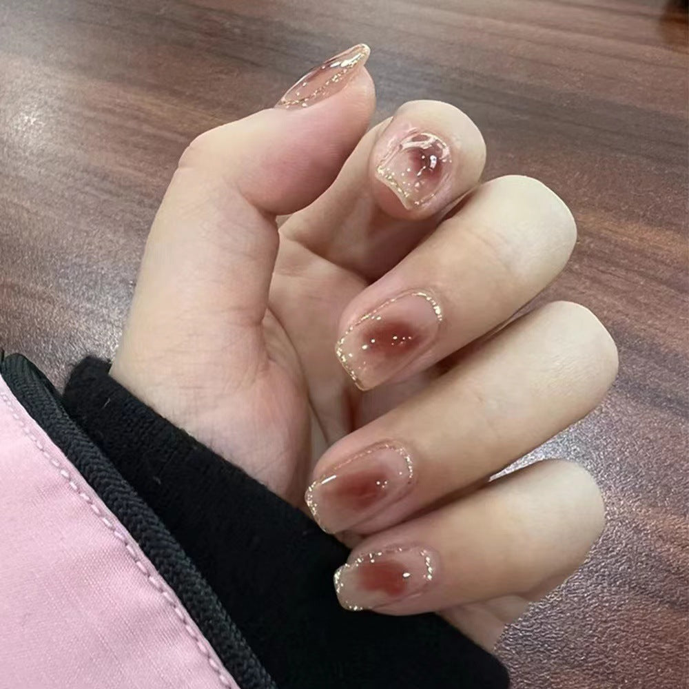 Kunstvolle Stiletto Nagelspitzen Brehn