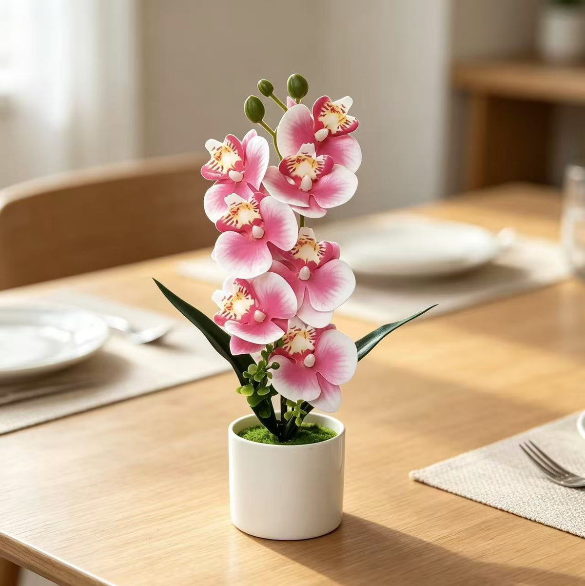 Lebensechte Orchideenblumen-Dekoration