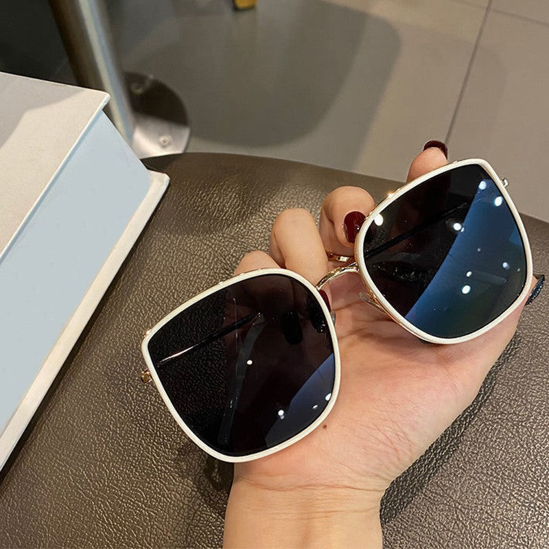 Damen Modische Oversized-Sonnenbrille im eleganten Quadratdesign Brehn