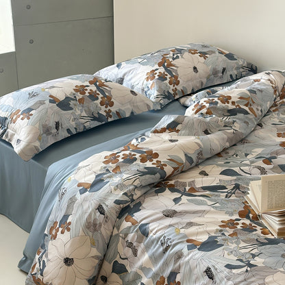 Baumwollsatin-Bettwäschegarnitur mit skizzenhaftem Blumenprint und Wende-Satin