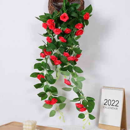 Dekorative hängende Blumenanordnung