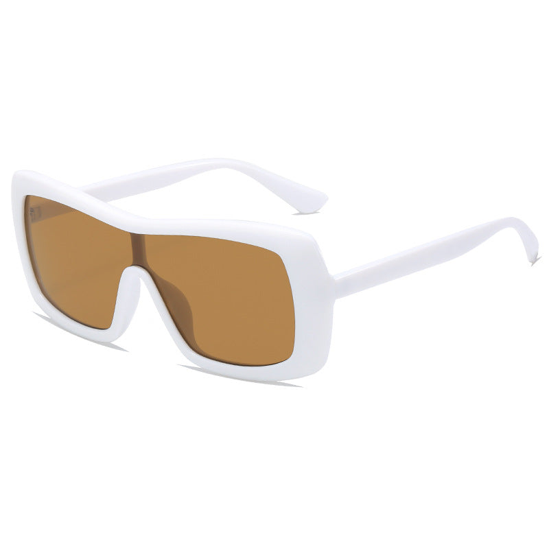 Damen stilvolle Oversize-Sonnenbrille im futuristischen Design Brehn