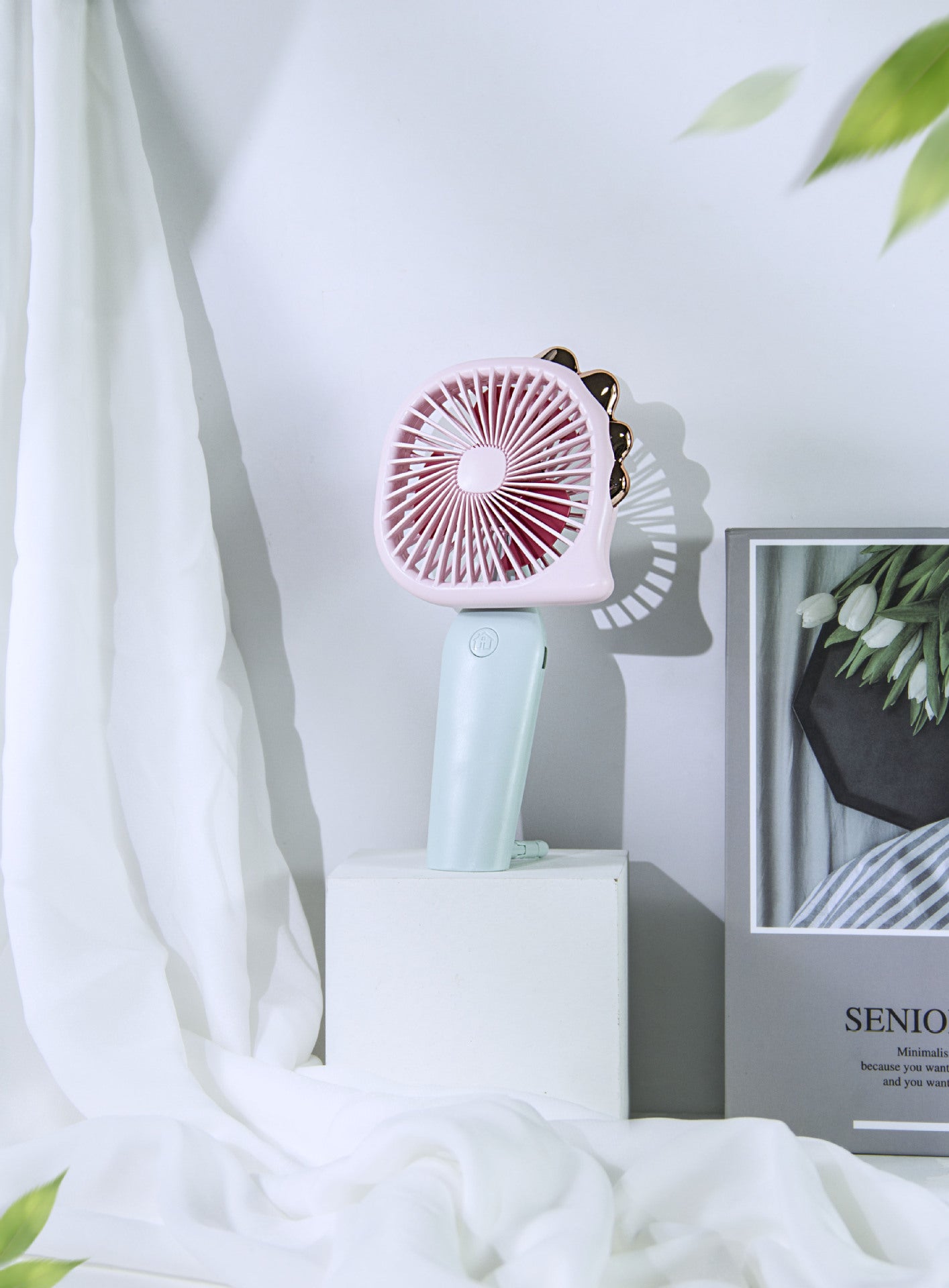 Kompakter wiederaufladbarer Handventilator Brehn