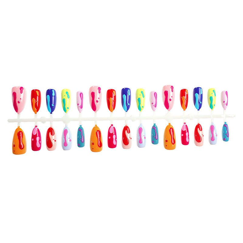 Künstlerisch Tropf-inspiriertes Press-On Nageldesign Brehn