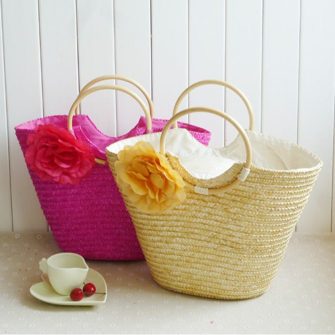 Elegante Basttasche mit Floralen Akzenten Brehn