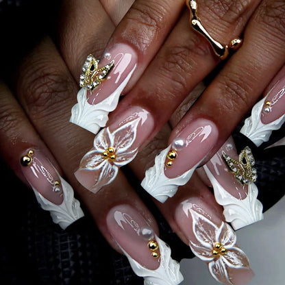 Elegante Blumen Nagelkunst Verlängerungen Brehn