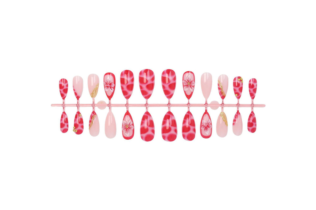 Nagellackset mit kunstvollen Designs Brehn
