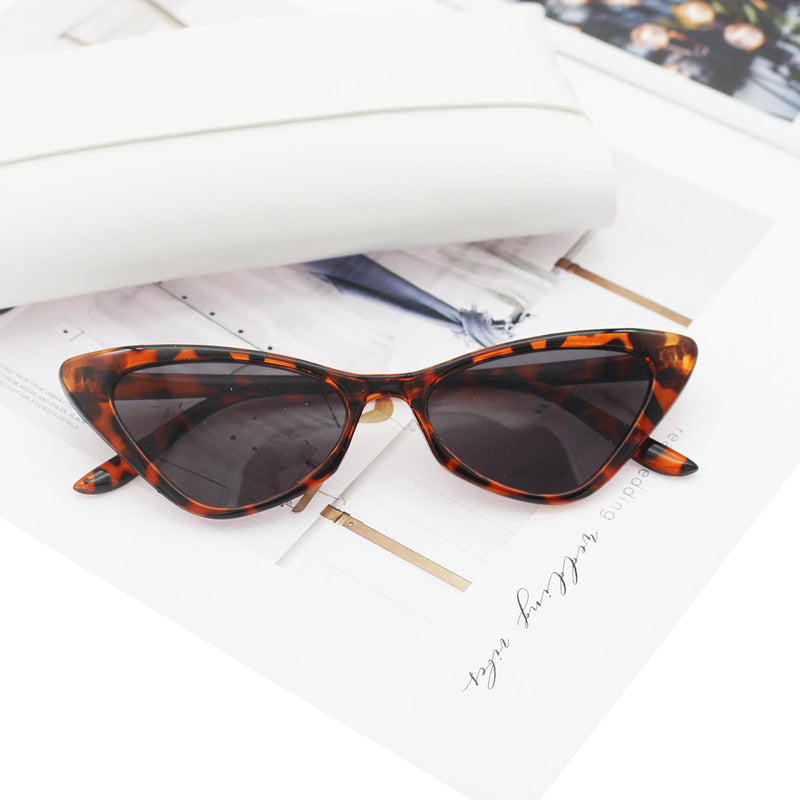 Damen Cat-Eye Sonnenbrille mit sorgfältig gestaltetem Rahmen Brehn