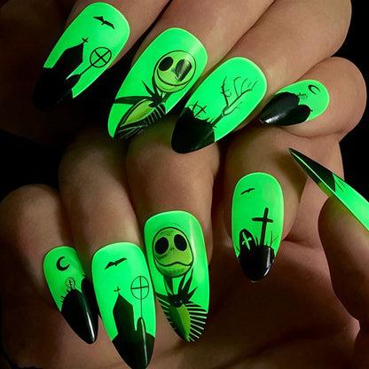 Leuchtende Nagelkunst Brehn