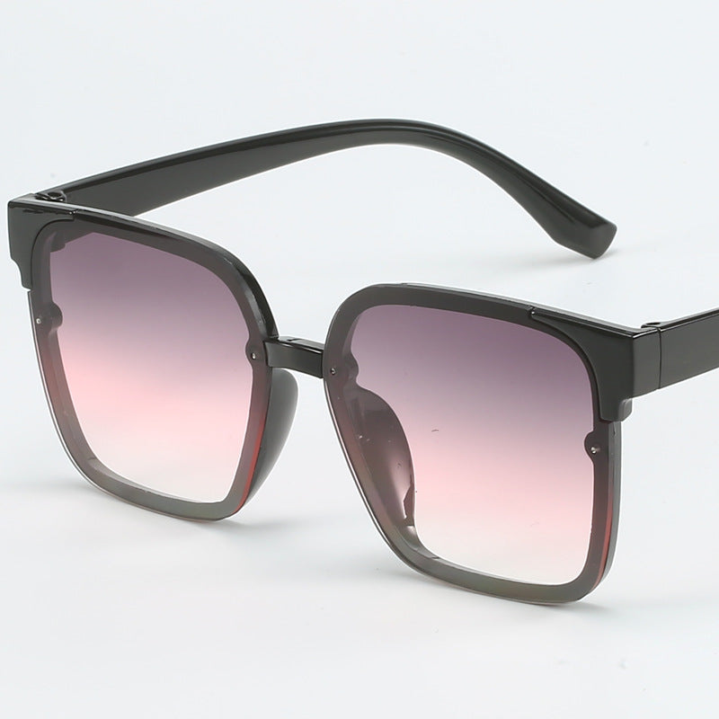 Damen moderne quadratische Sonnenbrille mit UV-Schutz und robustem Rahmen Brehn
