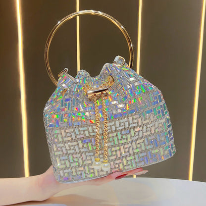 Rhinestone-beschmückte Bucket Bag