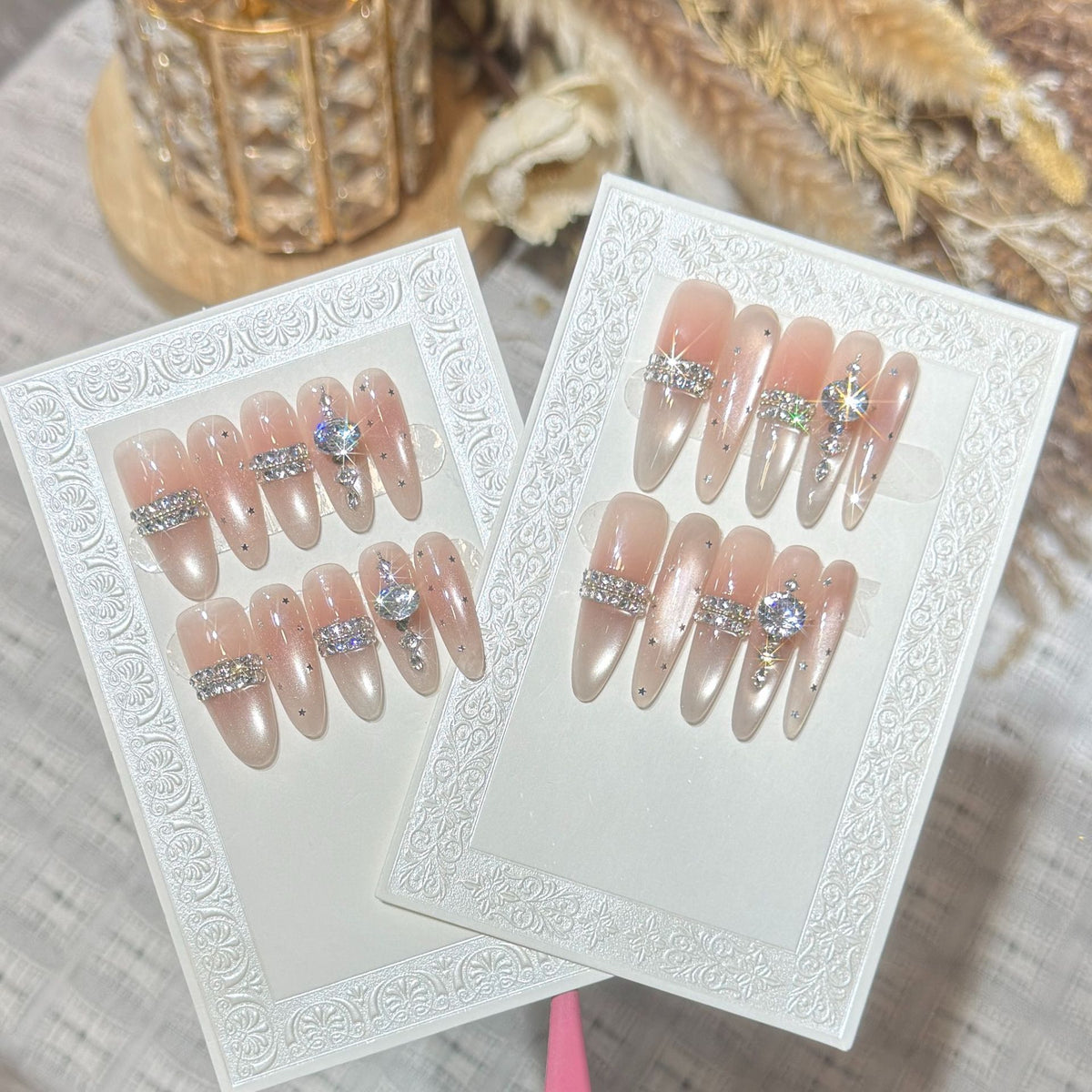 Premium mit Strass verzierten Stiletto Press-On Nägel Brehn