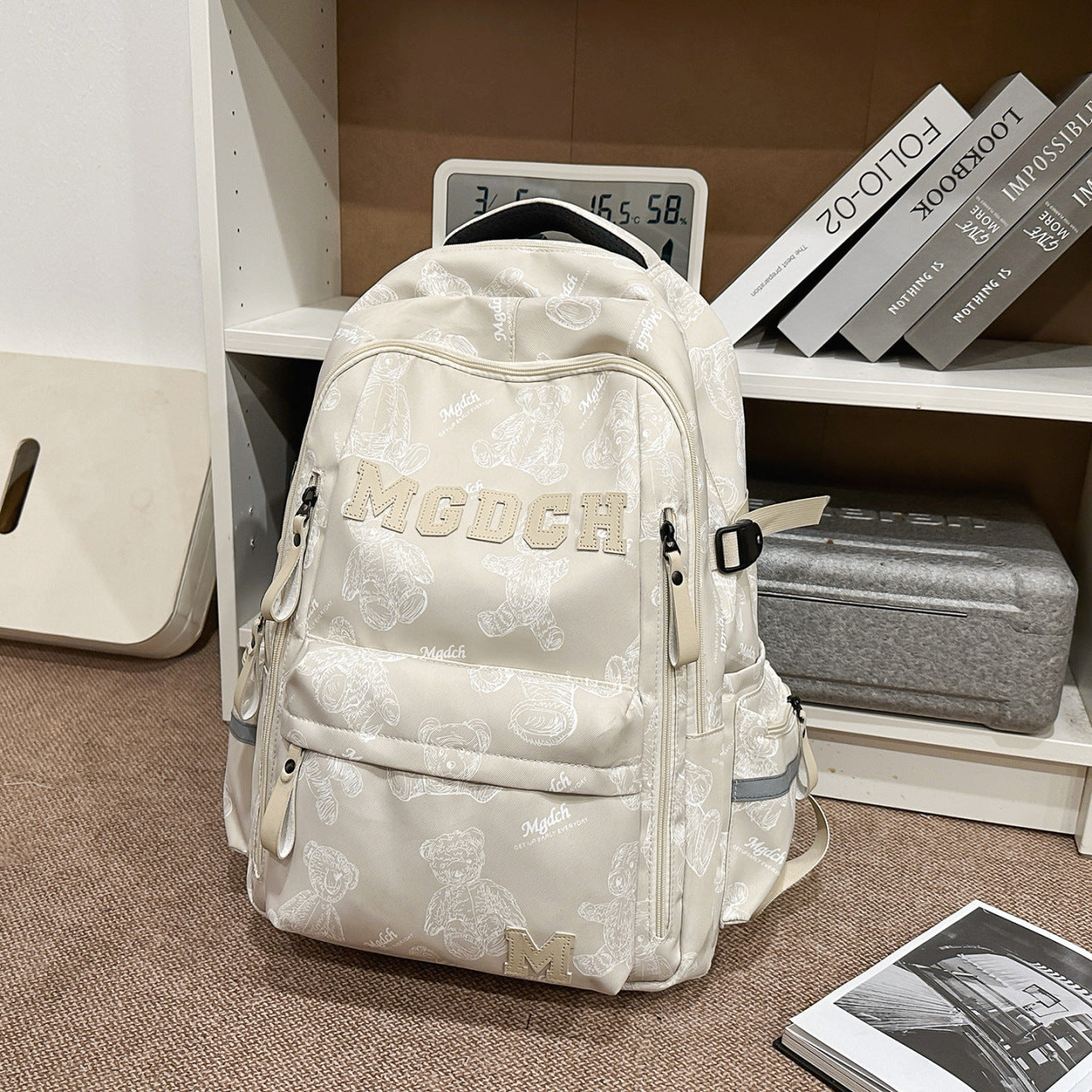 Schicke charakterbasierte Schulrucksack