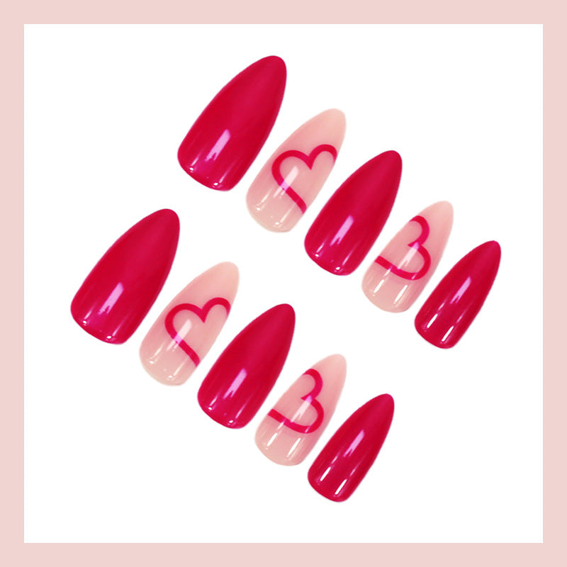 Kunstnagelset mit romantischen Herzdesigns Brehn
