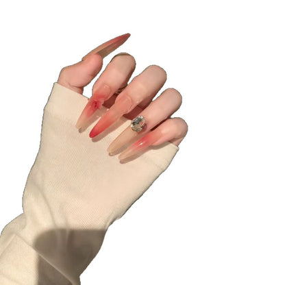 Kreative Stiletto-Nagelverlängerungen