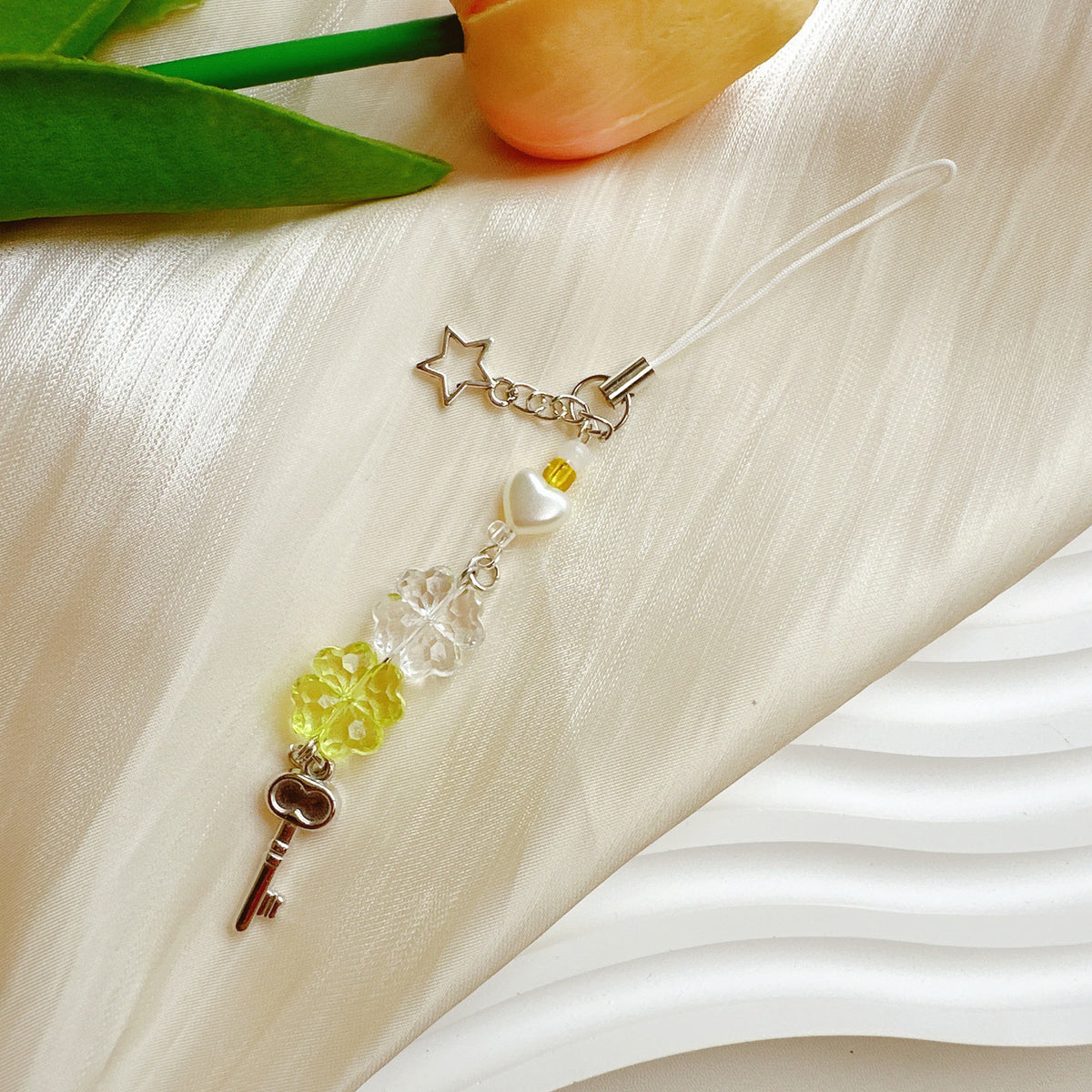 Dekorativer Charm Schlüsselanhänger Halter Brehn