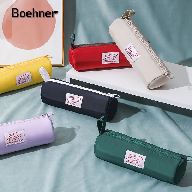 Stylische Reißverschlussstifteetui