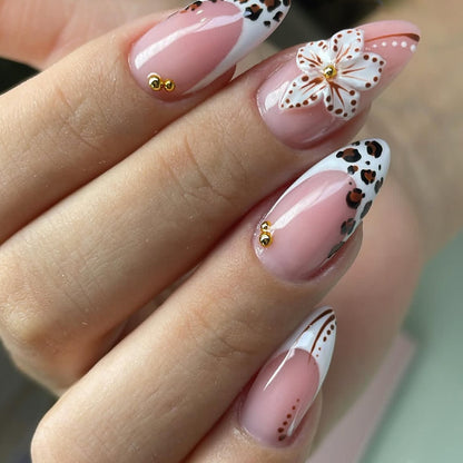 Künstlerische Blumen Acryl Nail Art Brehn