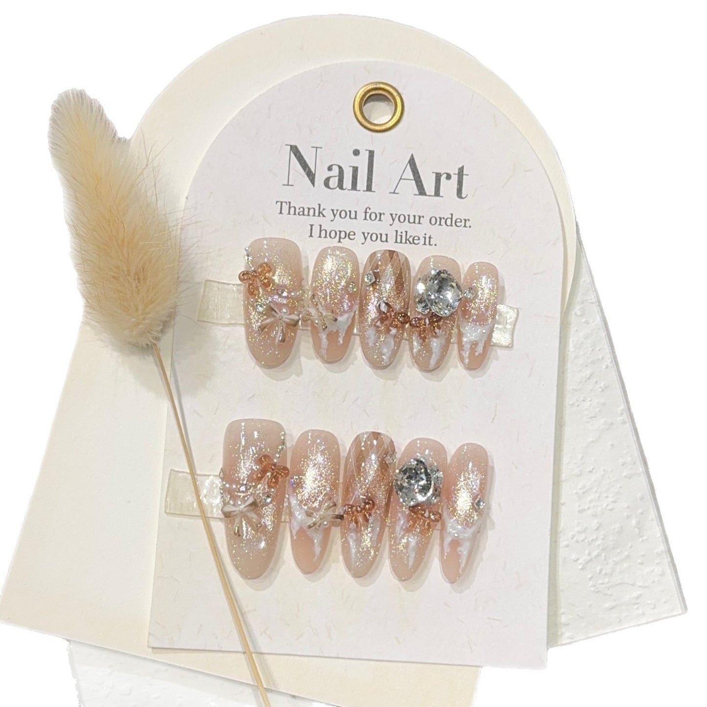 Künstliche Nagelspitzen mit Eleganten Glitzerdetails Brehn