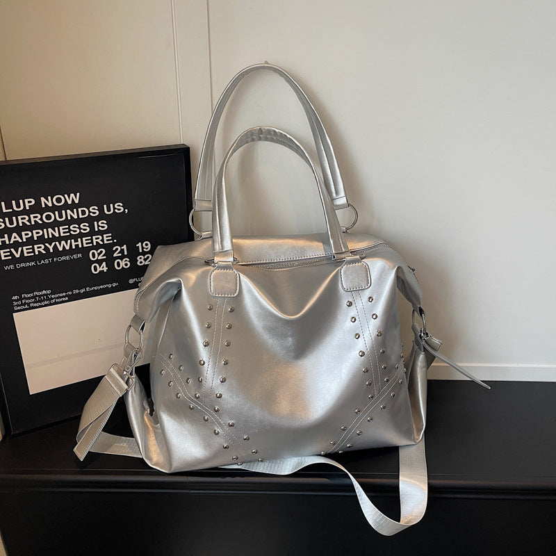 Elegante und Geräumige Handtasche Brehn