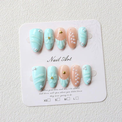 Elegante Druck-On Nagelkunst