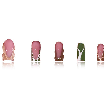 Künstlerisches Press-On-Nail-Set mit einzigartigen Mustern Brehn