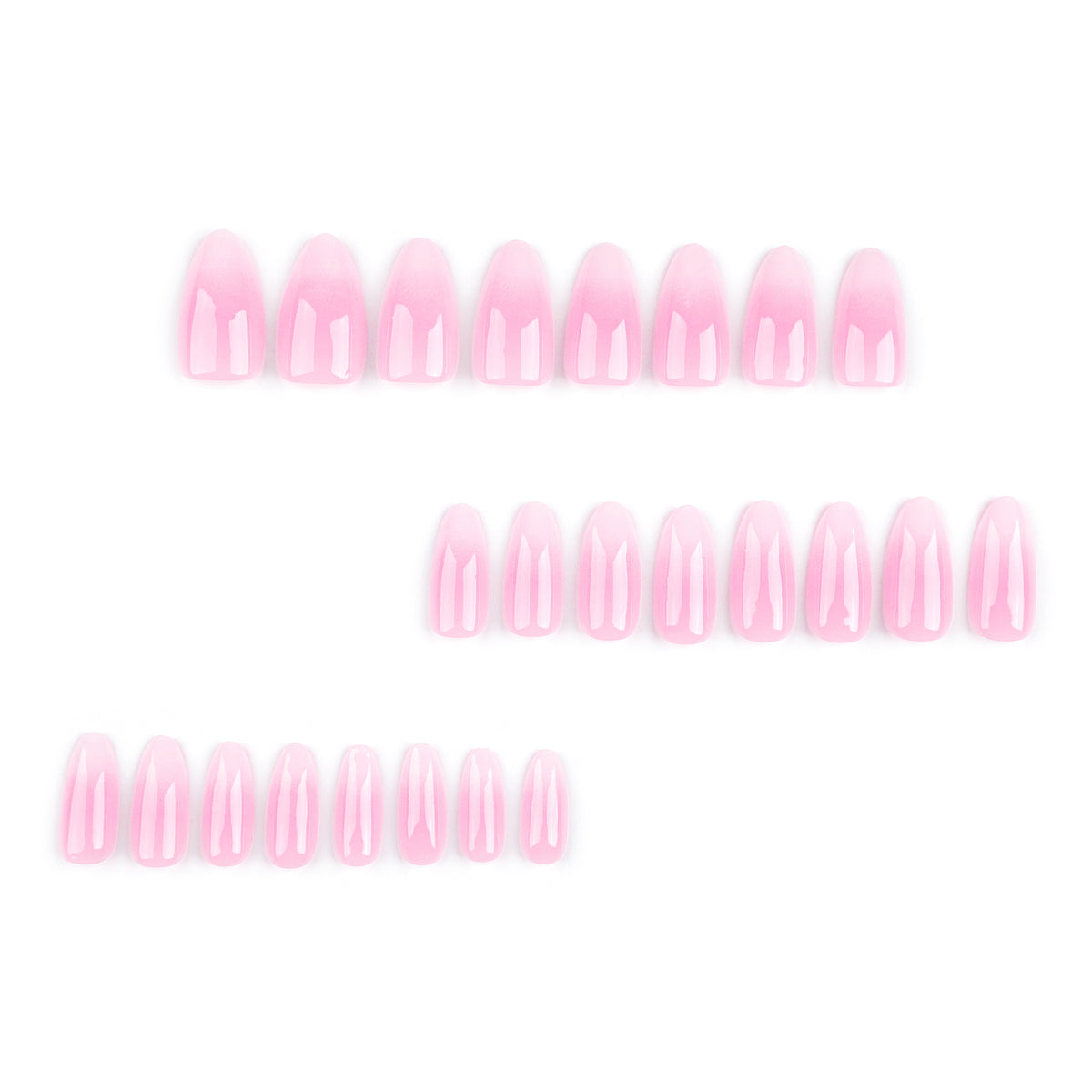 Kunstvolle Nagelverlängerungen mit elegantem Ombre-Effekt Brehn