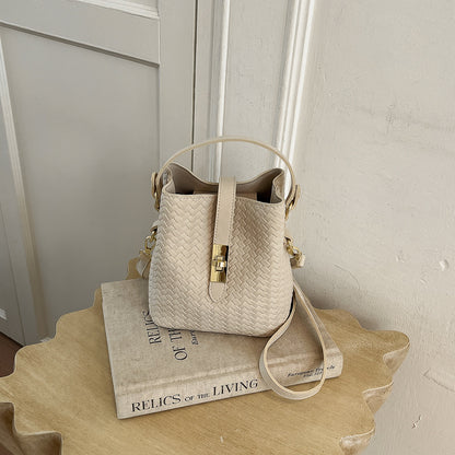 Gewebte Leder Eimer-Handtasche