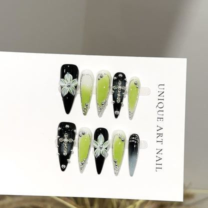 Künstlerisches Floral- und Edelstein-Press-On-Nagelset