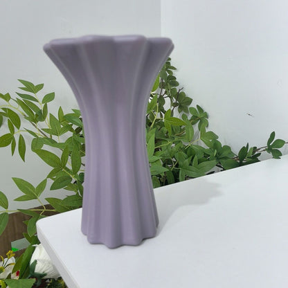 Skulptierte dekorative Blumenvase Brehn