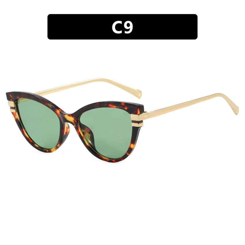 Damen Cat-Eye Sonnenbrille mit elegantem Kunststoffrahmen und goldenen Akzenten Brehn
