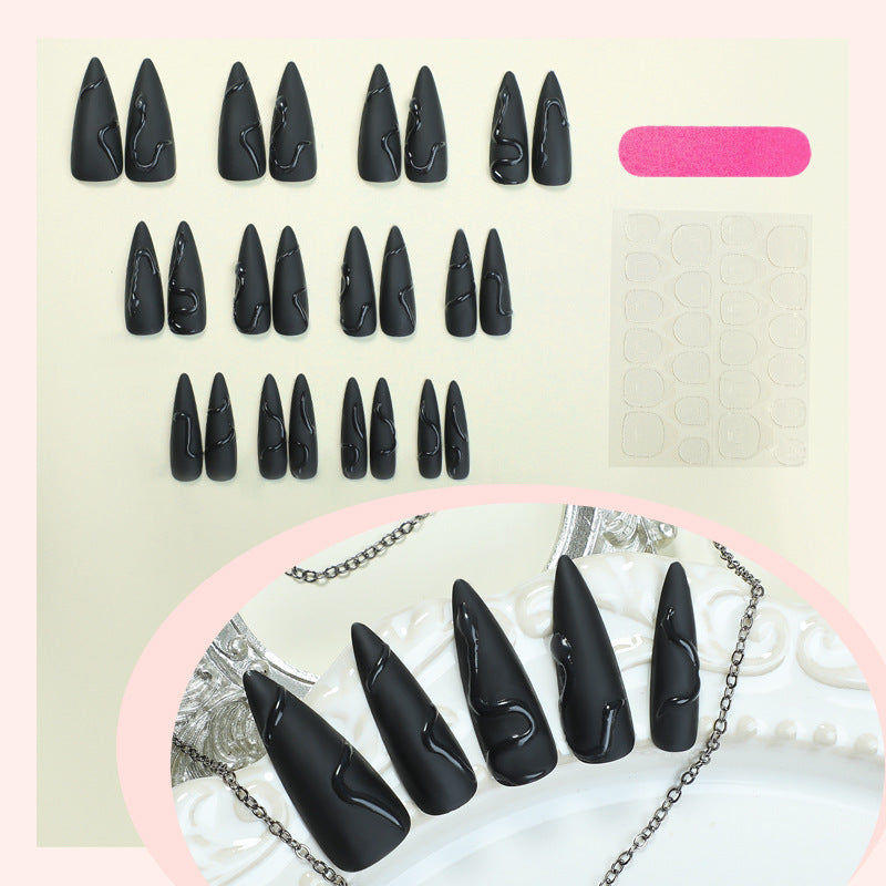 Kunstnagelset mit glitzernden Kristallverzierungen Brehn