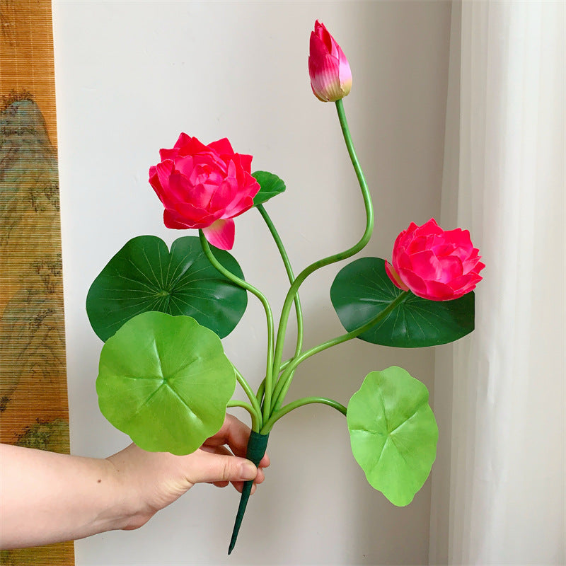 Künstliche Lotusblumenarrangement