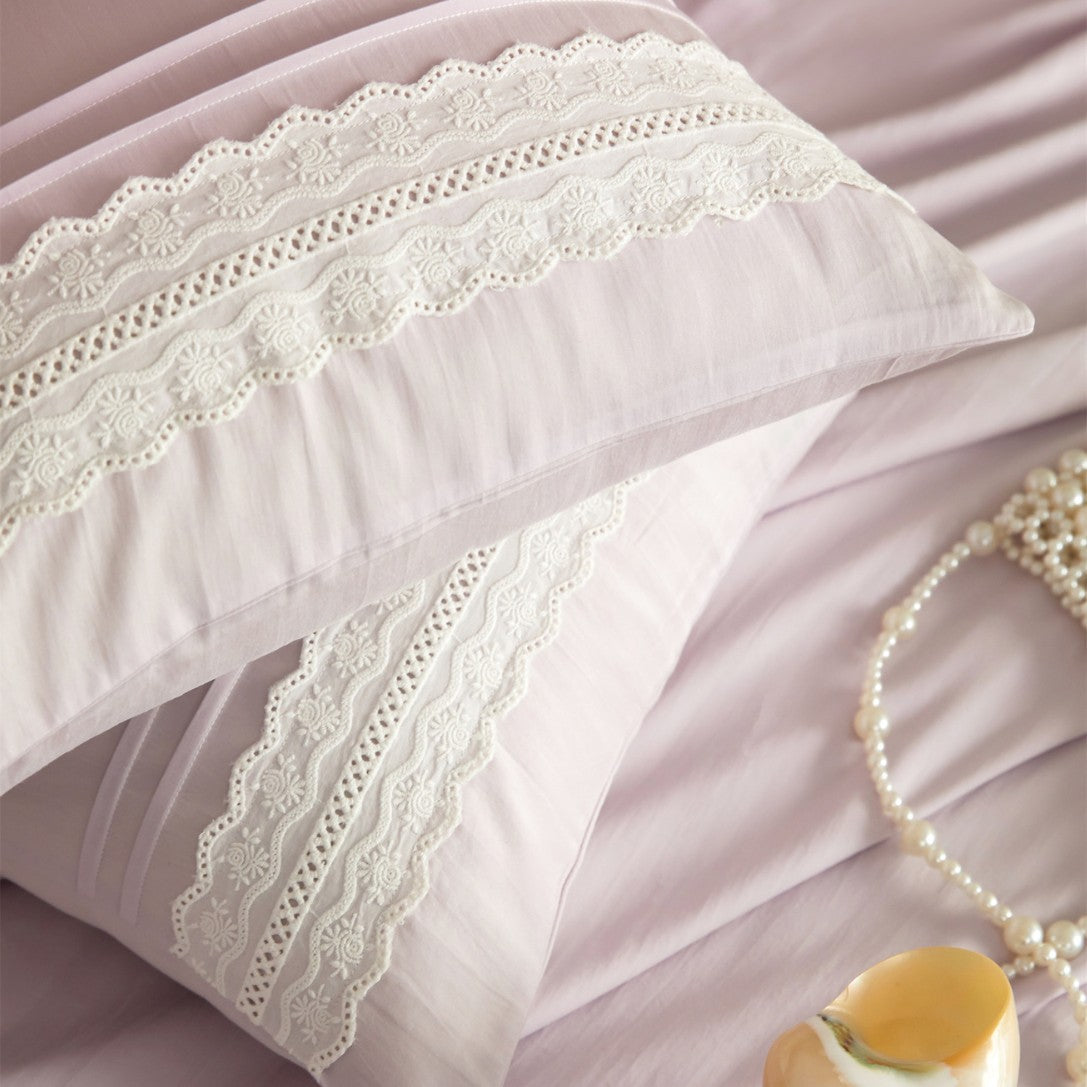 Bettwäsche-Set aus Baumwollsatin mit Spitzenbesatz und Rüsche تفاصيل pintuck