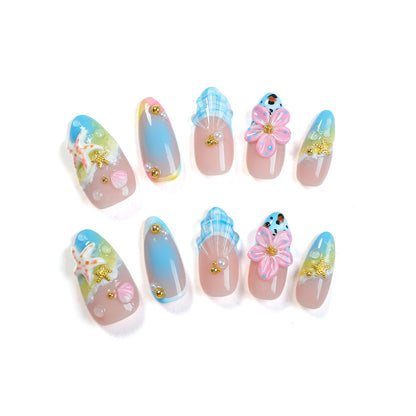 Kreatives Kunstnagelset mit maritimem Design Brehn