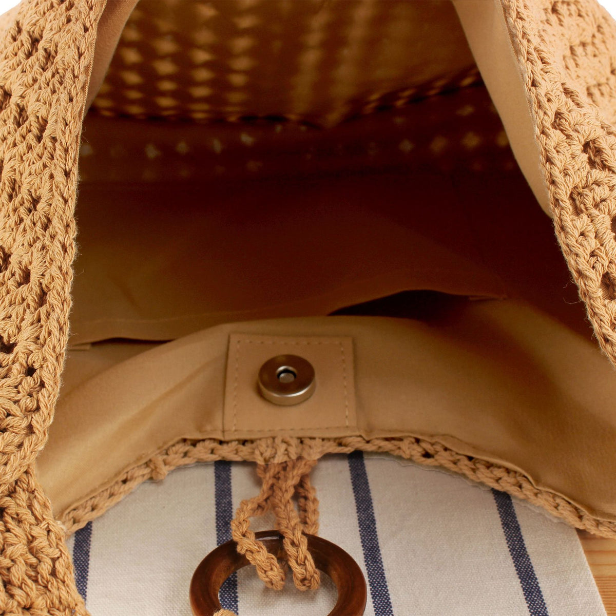 Handtasche Aus Handgeknüpftem Naturmaterial mit Schicker Quastenverzierung Brehn