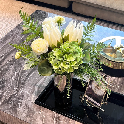 Elegante Blumenarrangement