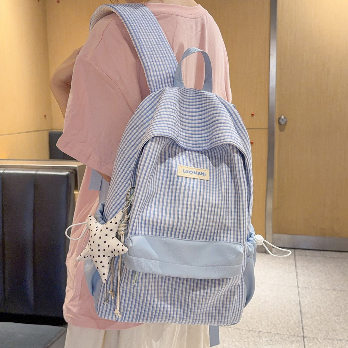 Stylische gestreifte Rucksack Brehn