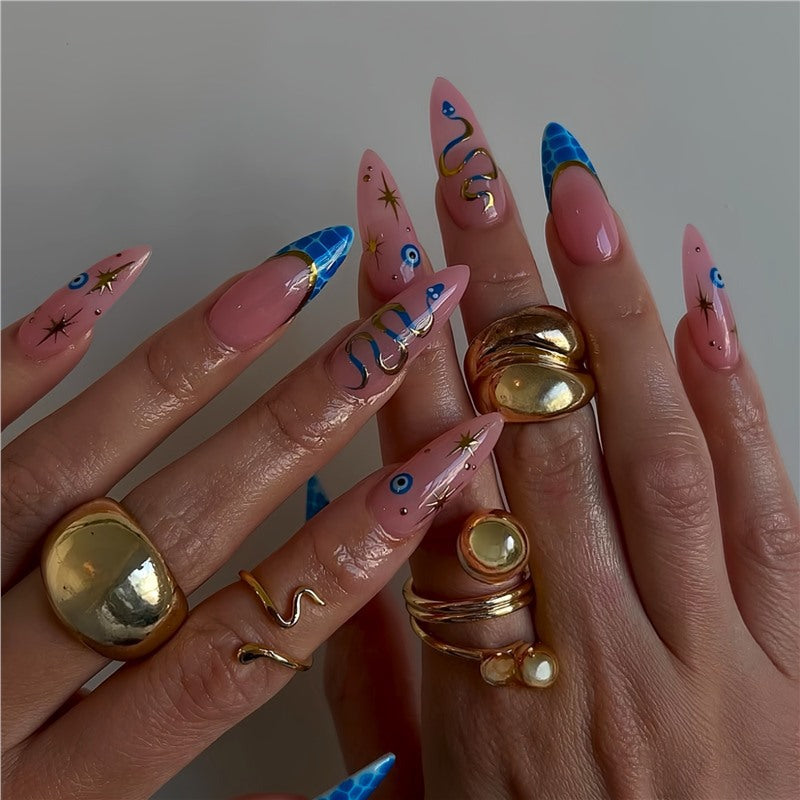 Künstlerische Stiletto Press-On Nägel mit einzigartigem Design Brehn