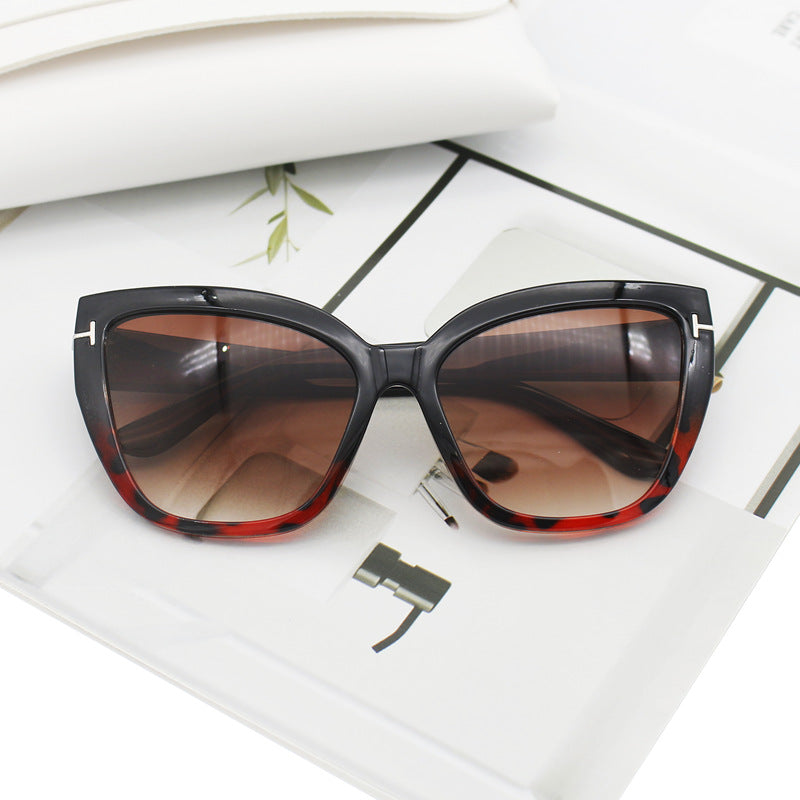 Damen Cat-Eye Sonnenbrille mit eleganten Akzenten Brehn